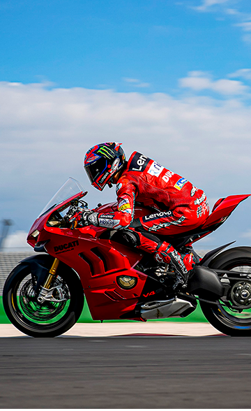 banner Panigale V4 S